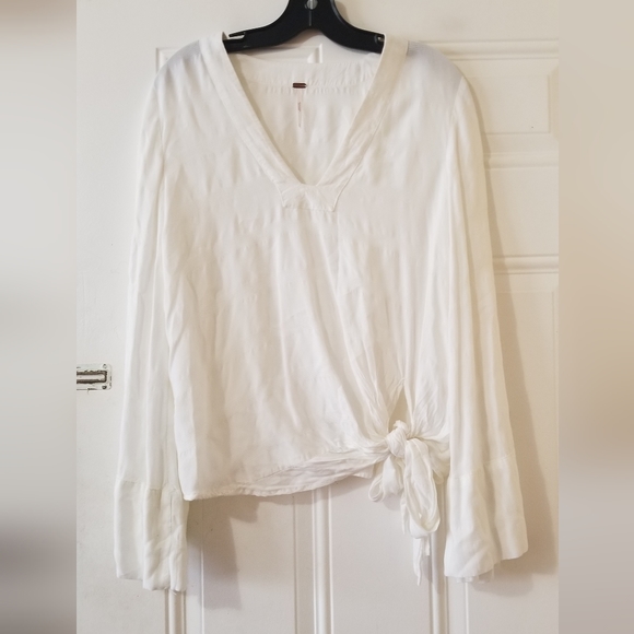 Free People Tops - Free People V Neck Front Tie Bell Sleeve Cream Blouse Size Small
